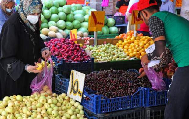 حکام عرب از این میوه فروش یاد بگیرند