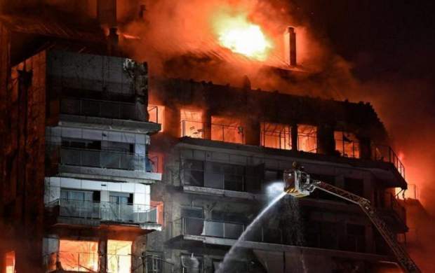 آتش‌سوزی هولناکِ برج مسکونی در اسپانیا