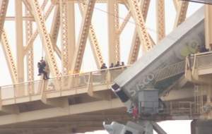 حادثه به سبک هالیوود +فیلم  <img src="https://cdn.jahannews.com/images/video_icon.png" width="16" height="16" border="0" align="top">