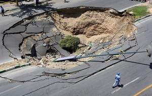 ساخت هتل ۳۰ طبقه در ولنجک روی گسل