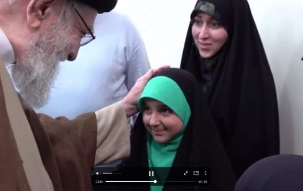 گفتگوی قرآنی رهبر انقلاب با دو دختر خردسال حافظ قرآن