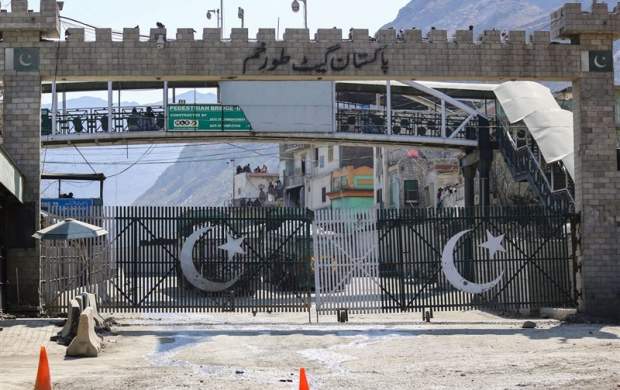 گذرگاه مرزی «تورخم» در مرز با افغانستان بسته شد