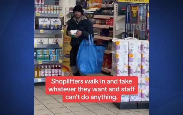 فیلم/ دزدی از مغازه در انگلیس