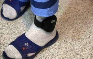 رها کردن دزدها با پابند، دزدی را کم کرد؟