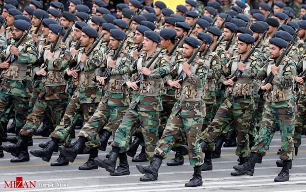 رژهٔ نیروهای مسلح روز ارتش در مشهد