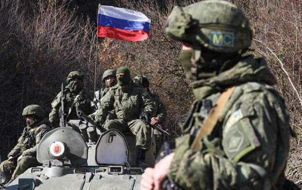 لحظه انفجار مین در دست سربازان روس