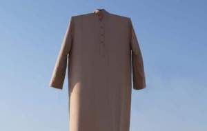 فیلم/ رونمایی از بزرگ‌ترین دشداشه جهان  <img src="https://cdn.jahannews.com/images/video_icon.png" width="16" height="16" border="0" align="top">