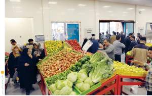 گشایش ۳۲ بازار میوه و تره‌بار در ۳۲ ماه