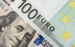 ثبات قیمت دلار و کاهش نرخ یورو