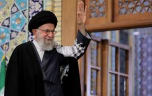 لحظه ورود رهبر انقلاب به حرم مطهر امام(ره)  <img src="https://cdn.jahannews.com/images/video_icon.png" width="16" height="16" border="0" align="top">