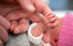 ماجرای ۲ نوزادی که زنده‌ کفن شدند!