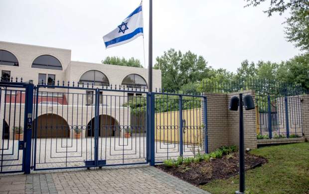 حمله به سفارت اسرائیل با تیر و کمان
