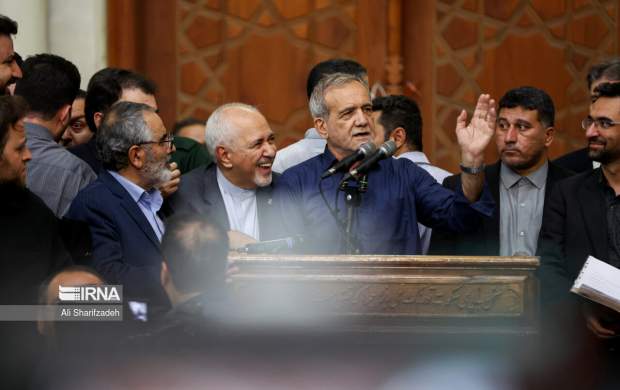 پزشکیان: اجازه نمی‌دهم که از مسیر شهدا منحرف شویم