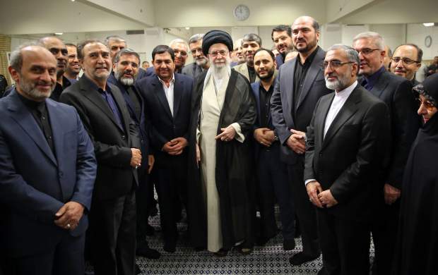 دولت آقای رئیسی، دولت کار، امید و حرکت بود/ یکی از مهمترین خصوصیات آقای رئیسی مردمی بودن بود؛ این باید برای همه مسئولان دولتها الگو باشد/ شهید رئیسی به توانایی‌های داخلی عمیقاً اعتقاد و باور داشت/ در بیان مواضع انقلابی و دینی کاملاً صریح بود