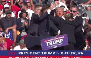 فیلم کامل تلاش برای ترور دونالد ترامپ  <img src="https://cdn.jahannews.com/images/video_icon.png" width="16" height="16" border="0" align="top">