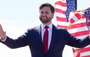 معاون جدید ترامپ هم متوهم از آب درآمد