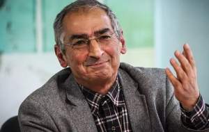 ‌ زیباکلام ظاهراً به اشتباه خودش پی برد