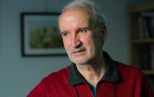 نویسنده ادبیات در بیمارستان بستری شد