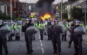 شورش در انگلیس در پی قتل ۳ نوجوان