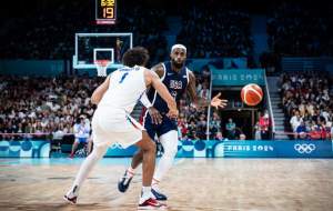 صعود قد بلندان آمریکا به یک چهارم المپیک