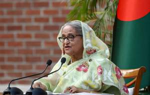 نخست‌وزیر بنگلادش به هندوستان فرار کرد