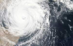 طوفان شدید در ژاپن، حمل‌ونقل را مختل کرد