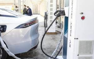 دعوت از رانندگان برای تاکسی‌های برقی