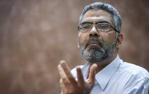 دولت برنامه مشخصی ندارد؛ بسته‌ای را با امضای ۱۰۷ نماینده به رئیس جمهور دادیم که می‌تواند وضع اقتصاد را سامان ببخشد/ چینش تیم اقتصادی کابینه می‌توانست قوی‌تر باشد/ در هر صورت نمایندگان مجلس مسئولان دولت را کمک خواهند کرد