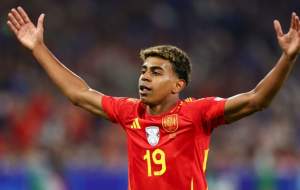 یامال: می‌خواهم رد پایم را در فوتبال بگذارم