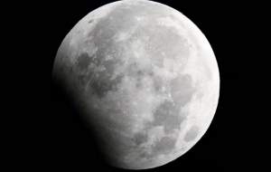 وقوع ماه گرفتگی جزئی در روز چهارشنبه