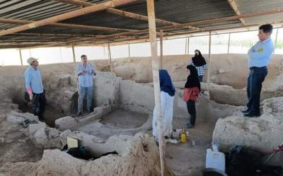 کشف نقاشی‌های ۱۷۰۰ ساله در فیروزآباد