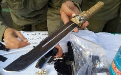 کلکسیون قمه در نیروی انتظامی! +فیلم  <img src="https://cdn.jahannews.com/images/video_icon.png" width="16" height="16" border="0" align="top">