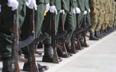 بررسی حقوق سربازان قبل و بعد از انقلاب