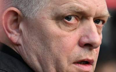 تهدید نخست‌وزیر اسلواکی با ارسال گلوله