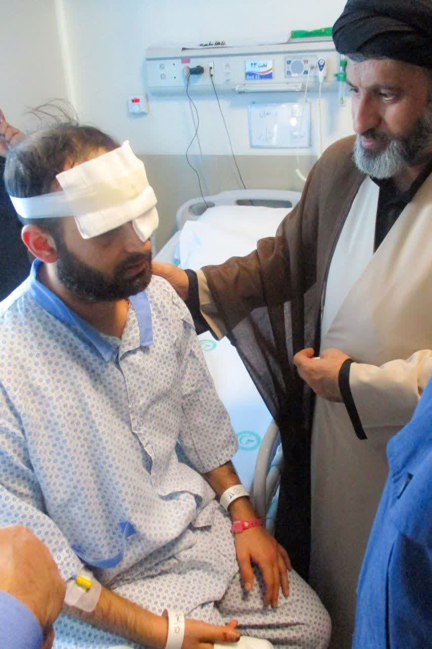 فرزندان رهبر انقلاب از مجروحان لبنانی عیادت کردند +تصاویر