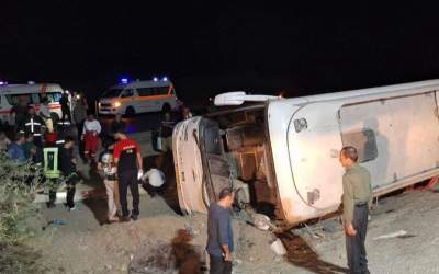 یک‌کشته و ۱۴ مصدوم در حادثه واژگونی اتوبوس در اهواز