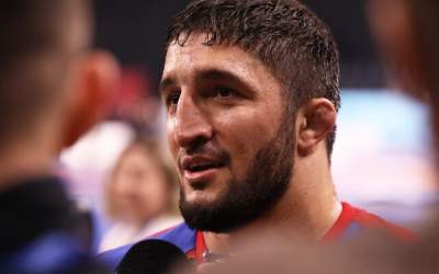 خط و نشان کشتی‌گیر روس برای تیلور و قاسمپور