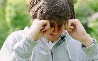 دلایل خارش چشم چیست؟