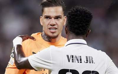 ادرسون: امیدوارم وینیسیوس توپ طلای امسال را ببرد