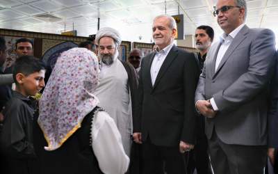 خوش‌آمدگویی فرزندان شهید به پزشکیان در زاهدان  <img src="https://cdn.jahannews.com/images/video_icon.png" width="16" height="16" border="0" align="top">