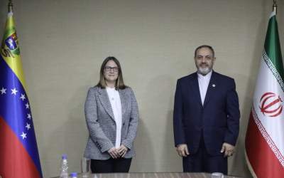 دیدار وزیر دفاع ایران با وزیر دارایی ونزوئلا