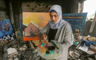 نقاشی زن فلسطینی در میان ویرانی  <img src="https://cdn.jahannews.com/images/picture_icon.png" width="16" height="16" border="0" align="top">