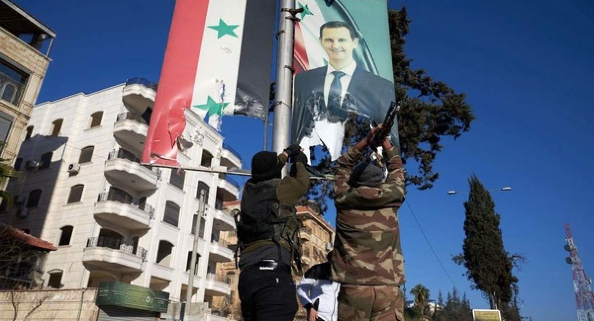 دولت بشار اسد سقوط کرد/ دمشق به دست مخالفان افتاد/ الجولانی خطاب به نیروها: به موسسات و نهادهای دولتی نزدیک نشوید