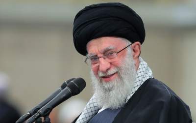 این مرد با ایمان اگر نابغه نیست پس چیست؟