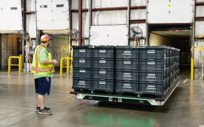 رباتی که در ۵ دقیقه یک کامیون را بارگیری می‌کند