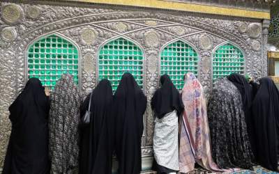 تشرف دو بانوی مسیحی به اسلام در حرم مطهر رضوی