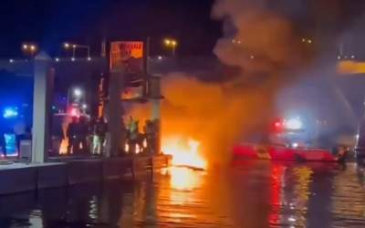 انفجار دو قایق در سواحل آمریکا +فیلم  <img src="https://cdn.jahannews.com/images/video_icon.png" width="16" height="16" border="0" align="top">