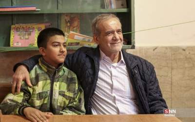 پزشکیان پشت نیمک مدرسه نشست  <img src="https://cdn.jahannews.com/images/picture_icon.png" width="16" height="16" border="0" align="top">