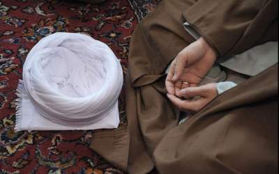 اظهارات روحانی که یک زن عمامه‌اش را برداشت  <img src="https://cdn.jahannews.com/images/video_icon.png" width="16" height="16" border="0" align="top">