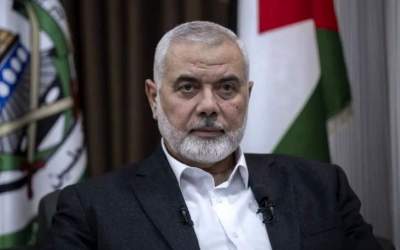 خانواده «شهید» هنیه در یک قاب